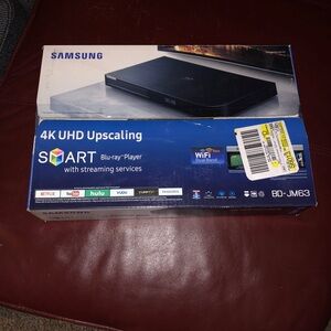Samsung 4K UHD Blu-ray Player w remote in original box